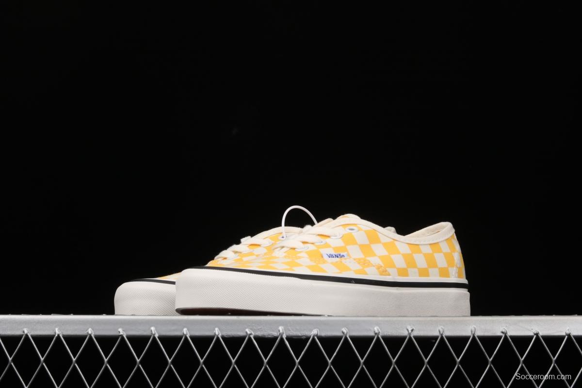 Vans Authentic classic Anna Heim orange checkerboard 4-hole low-edge high-end vulcanized skateboard shoes VN0A54F241P