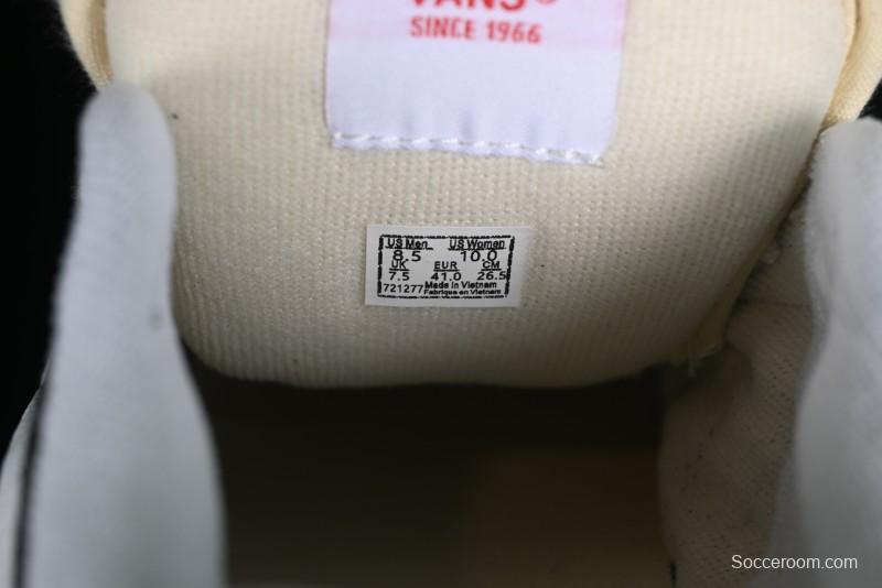 Vans Classics Knu Skool Retro Skate Shoes with Chunky Silhouette - VN0009QCBF2