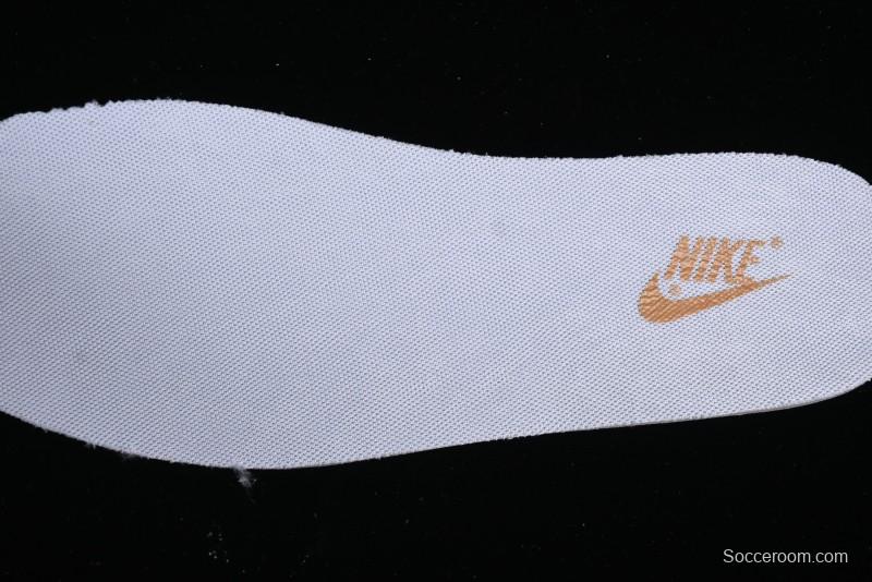 Supreme x Nike Dunk Low SB Skate Shoes with Zoom Air Cushion - XD6188-035