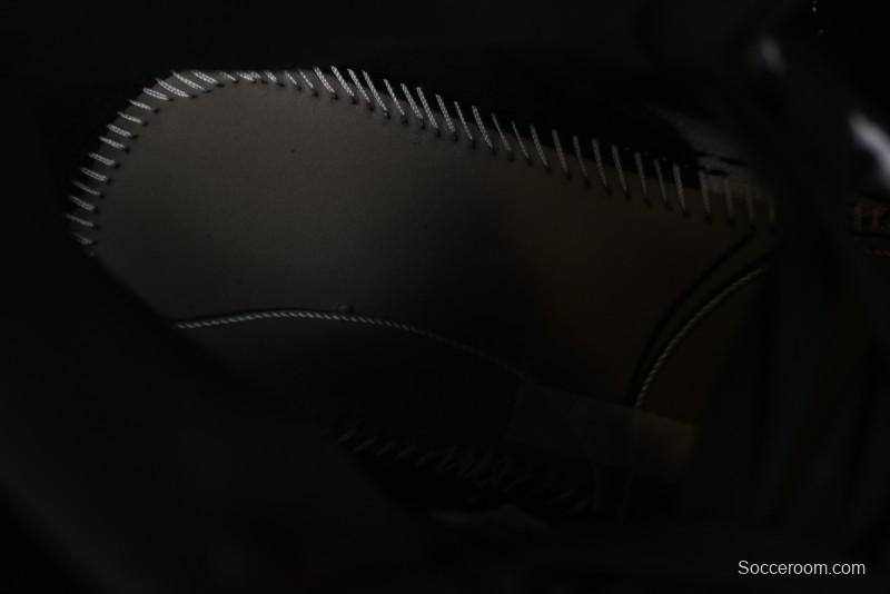 Nike Air Jordan 1 High OG Retro Basketball Shoes with Black Toe Design - DZ5485-106