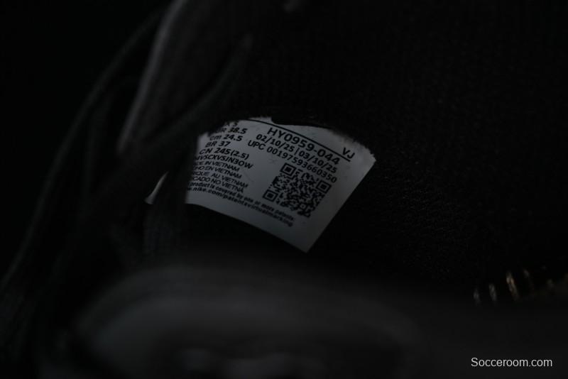 Nike Air Max Vision Triple Black - Sleek & Stylish Men's Sneakers