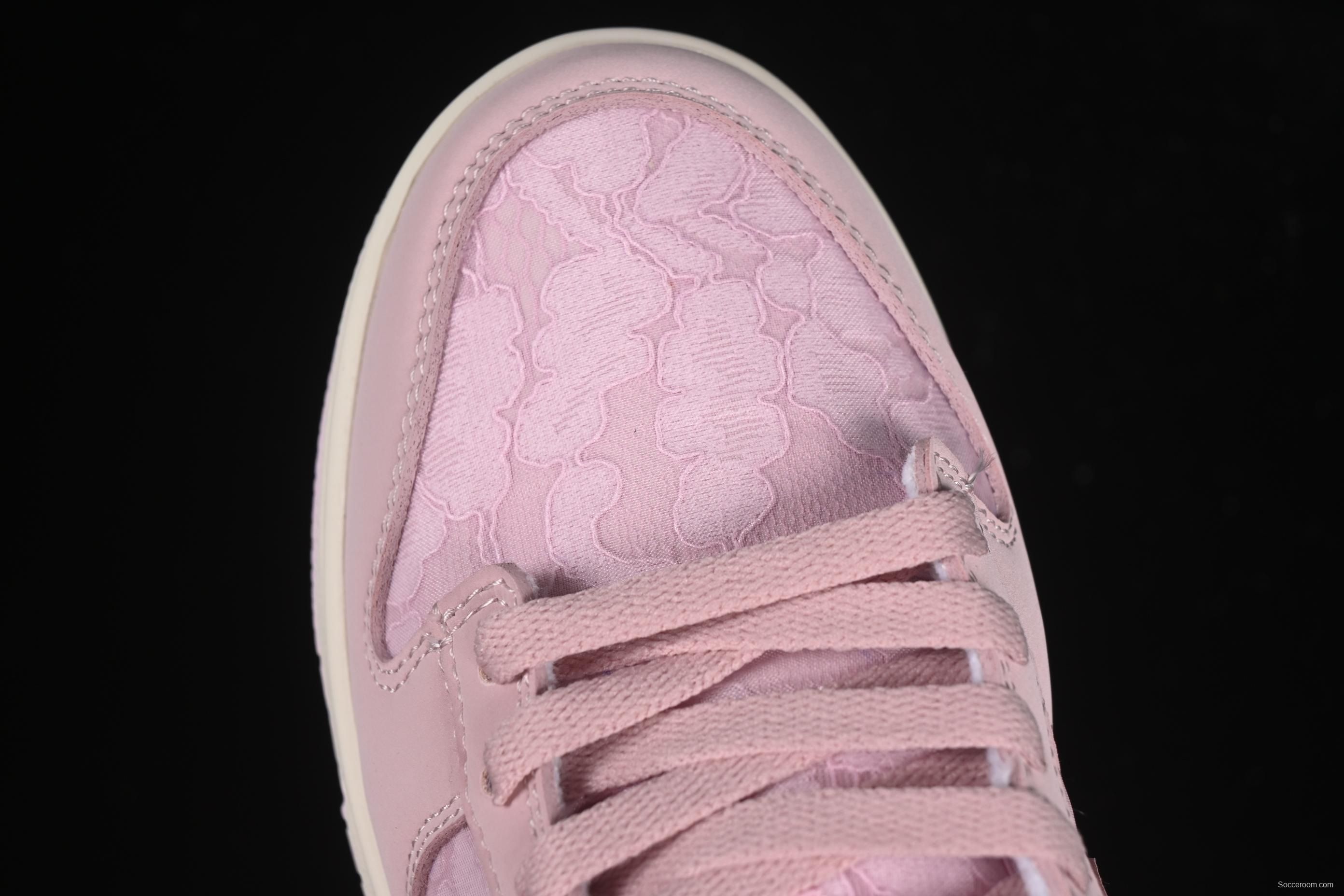 Nike SB Dunk Low Regal Pink Low-Top Casual Skate Shoes with Lace Floral Pattern - HJ5870-600