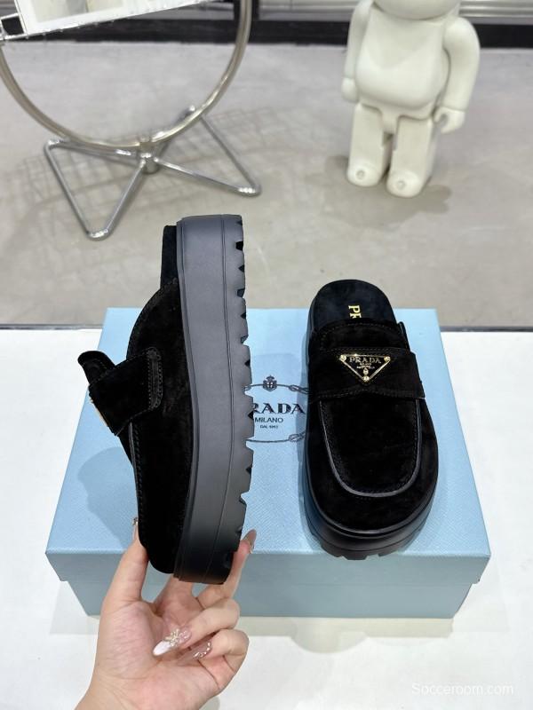 2025 Women Prada Black Velvet Mules