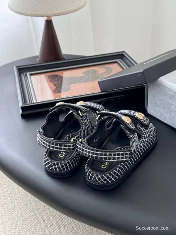 2025 Women Chanel Black Leather Sandals LY00320