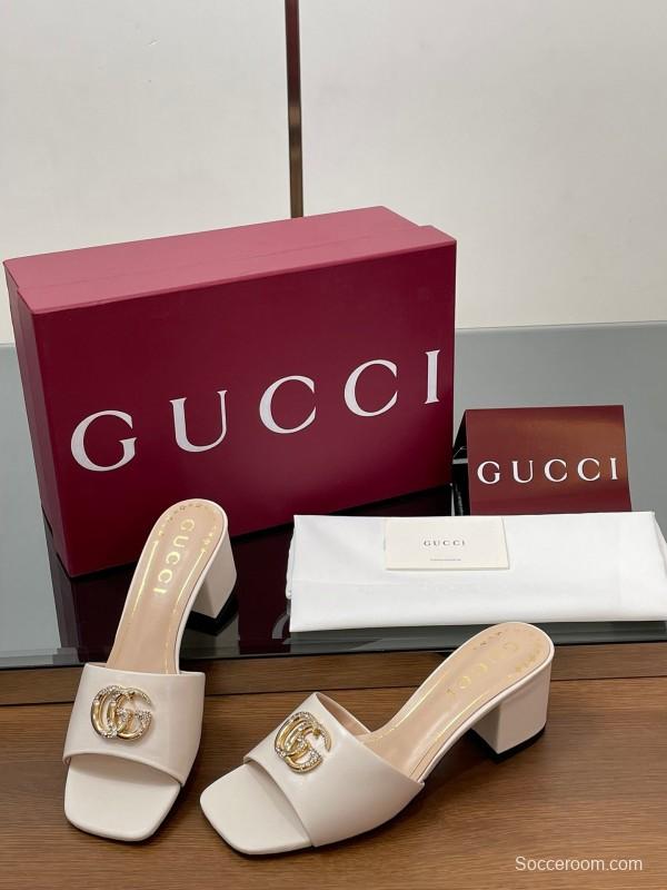 2025 Women Gucci Beige Leather Block Heel Sandals GG Crystal Buckle LY00280