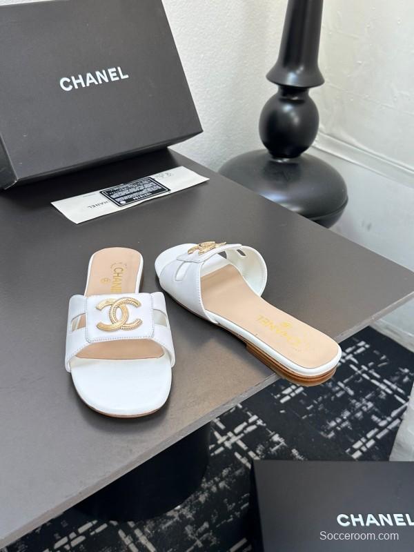 2025 Women Chanel White Leather Slippers