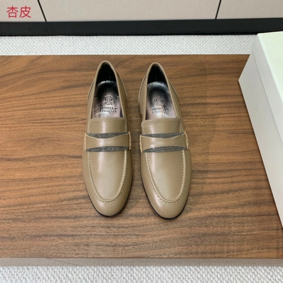 2025/Women Brunello Cucinelli Almond Leather Loafers Handmade Chain Detail LY00360(F)