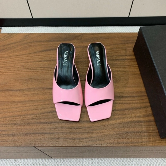2025 Slippers VERSACE Pink Patent Leather Slippers