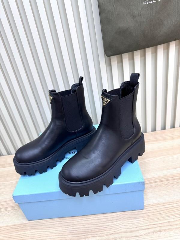 Prada 2025 SS Chunky Sole Ankle Boots - LY0340