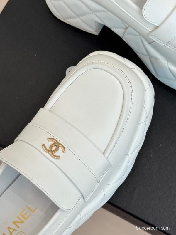 Chanel 25K Fall/Winter New Double C Platform Loafer Shoes with Waterproof Platform - KFY00320