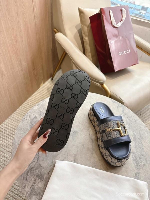 Gucci 8356-8 Women's Sandals with Horsebit Detail and Gold Hardware