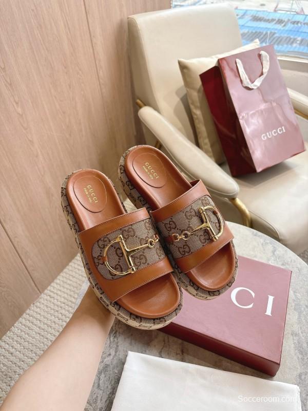 Gucci 8356-8 Women's Sandals with Horsebit Detail and Gold Hardware