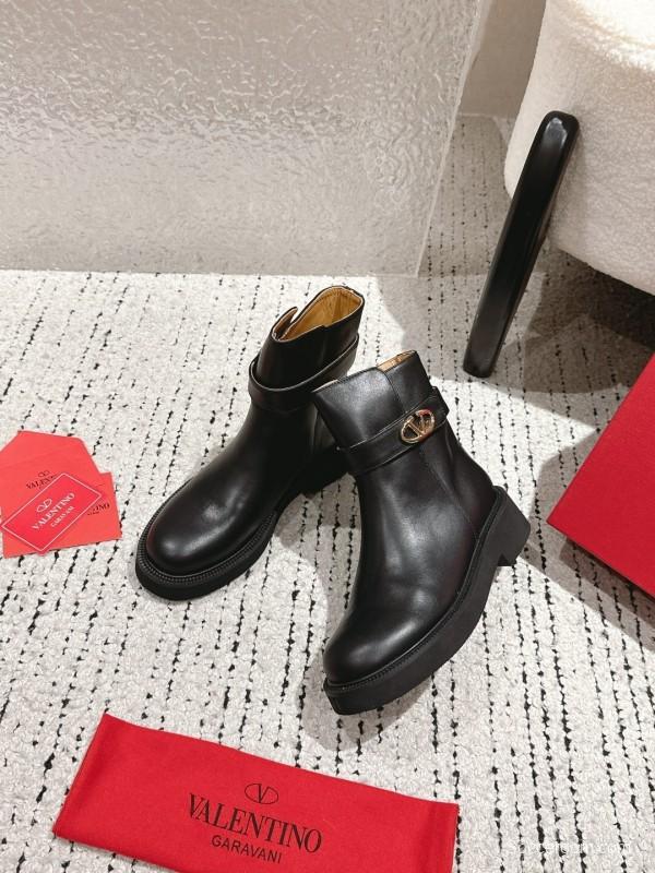 Valentino 2025 SS Collection Metal Element Short Boots - LY00330