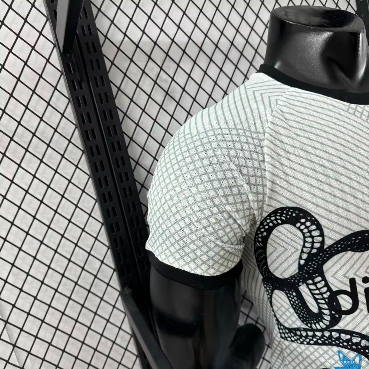 Player Version 25/26 Inter Milan White with Snake and Floral Pattern Jersey