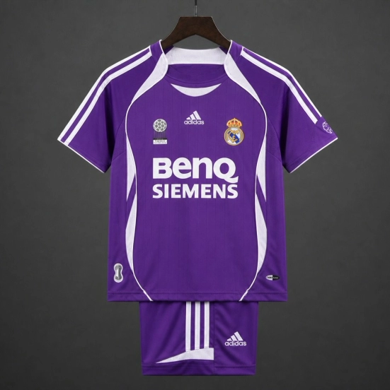 Retro 06/07 Real Madrid Away Purple Jersey